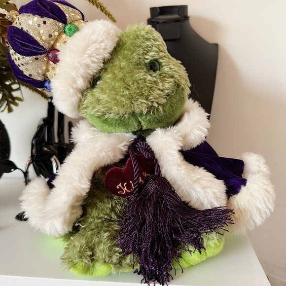 8" Green Frog Prince In Crown Kiss Me Beanbag Stuffed Plush Toy Animal - Picture 1 of 10